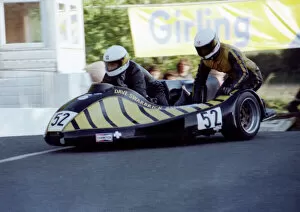 Images Dated 5th January 2019: Frank Wrathall & Derek Fort (Yamaha) 1980 Sidecar TT