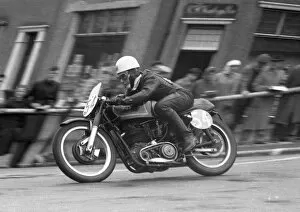 Images Dated 29th September 2020: Fred Cook (AJS) 1956 Junior TT