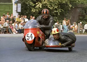 Images Dated 23rd December 2021: Fred Hanks & D Williams (BSA) 1968 Sidecar TT