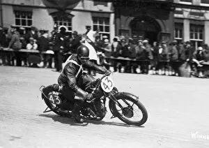 Images Dated 10th March 2019: Freddie Hicks (Velocette) 1929 Junior TT