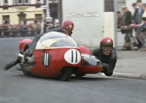 John Robinson Gallery: Fritz Scheidegger & John Robinson (BMW) 1966 Sidecar TT
