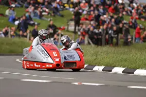 Gary Bryan & Steven Hedison (Baker Yamaha) 2004 Sidecar TT