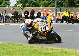 Images Dated 9th August 2018: Gary Carswell (Suzuki) 2004 Formula One TT