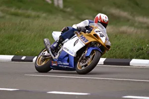 Gary Carswell (Suzuki) 2004 Formula One TT