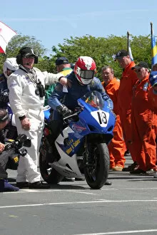 Images Dated 3rd June 2006: Gary Carswell (Suzuki) 2006 Superbike TT
