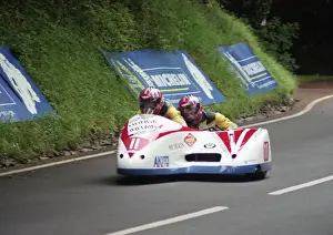Gary Horspole & Kevin Leigh (Shelbourne Honda) 1998 Sidecar TT