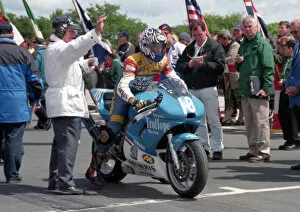 Images Dated 20th July 2020: Gavin Lee (DTR Yamaha) 1999 Junior TT