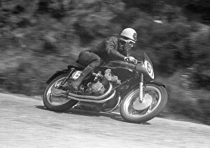 Geoff Duke Gallery: Geoff Duke (Gilera) 1953 Senior TT