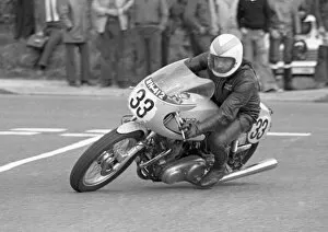 Images Dated 5th April 2021: Geoff Kelly (Norton) 1975 Jurby Road