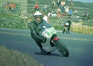 Images Dated 18th December 2020: Geoff Morgan (Yamaha) 1972 Lightweight Manx Grand Prix