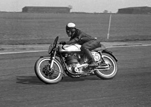 Images Dated 24th November 2016: Geoff Tanner (500 Norton) 1954 Silverstone Saturday