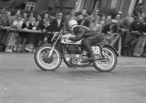 Images Dated 27th September 2018: George Brown (Norton) 1952 Senior TT