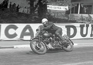Images Dated 13th September 2011: George Douglass at Quarter Bridge: 1953 Clubman 1000cc TT