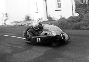 George Oates & John Molyneux (Kawasaki) 1976 Southern 100