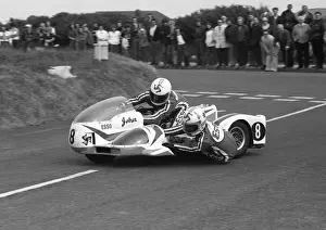 George Oates & John Molyneux (Kawasaki) 1977 Jurby Road