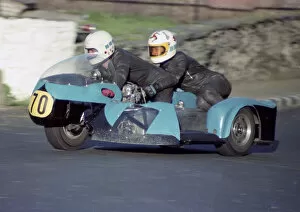 John Molyneux Gallery: George Oates & John Molyneux (OMKS Kawasaki) 1976 1000 Sidecar TT
