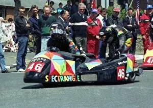 Geraint Roberts & Gillian Roberts (Derbyshire Kawasaki) 1990 Sidecar TT