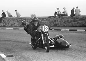 Images Dated 5th November 2019: Gerald de Orfe & Danny Fynn (Norton) 1959 Sidecar TT