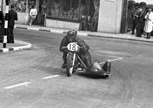 Images Dated 1st March 2021: Gerald de Orfe & Danny Fynn (Norton) 1959 Sidecar TT