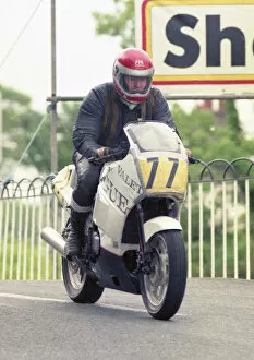 Images Dated 5th November 2019: Gerard Flynn (Kawasaki) 1990 Supersport 600 TT