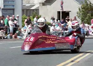Gerry Flynn & Ian Hayter (Jacobs Kawasaki) 1993 Sidecar TT