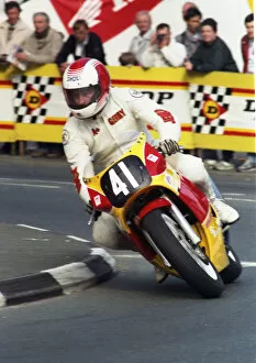 Images Dated 11th October 2020: Gerry Jenkins (Yamaha) 1990 Supersport 400 TT
