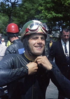 Giacomo Agostini Gallery: Giacomo Agostini: 1967 TT