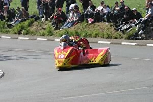 Images Dated 4th June 2007: Glyn Jones & Christopher Lake (Honda) 2007 Sidecar TT