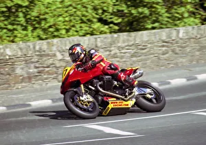 Guzzi Collection: Glyn Jones (Guzzi) 2005 Senior Manx Grand Prix