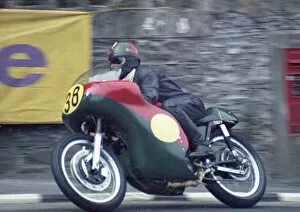Images Dated 18th December 2020: Gordon Daniels (Cowles Metisse) 1968 Senior Manx Grand Prix