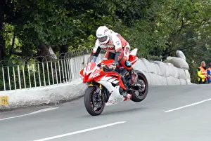Gordon Donaghy (Yamaha) 2009 Newcomers Manx Grand Prix