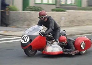 Gordon Fox & H Sanderson (Triumph) 1970 500 Sidecar TT