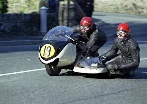Images Dated 8th December 2017: Gordon Fox & M Sanderson (Triumph) 1969 750 Sidecar TT