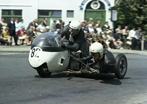 Images Dated 3rd August 2016: Gordon Fox &s Greensmith (Tri Special) 1967 Sidecar TT
