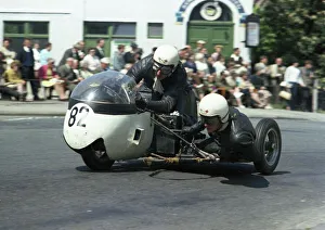 Images Dated 3rd August 2016: Gordon Fox &s Greensmith (Tri Special) 1967 Sidecar TT
