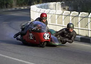 Images Dated 15th November 2019: Gordon Fox & Simon Greensmith (Triumph) 1971 500 Sidecar TT