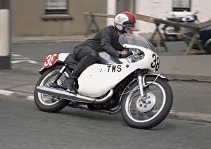 Images Dated 1st October 2020: Gordon Pantall (Suzuki) 1971 Production TT
