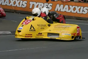 Stuart Graham Prints: Gordon Shand & Stuart Graham (Shand Suzuki) 2010 Sidecar A TT