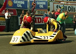 Goronwy Davies & Elfred Davies (Yamaha) 1988 Sidecar TT
