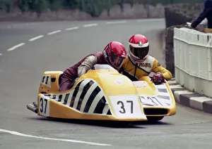 Goronwy Davies & Elfred Davies (Yamaha) 1988 Sidecar TT
