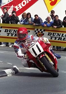 Images Dated 20th November 2015: Graeme McGregor (Honda) 1990 Formula One TT