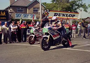 Graeme McGregor (Suzuki) & Steve Williams (Yamaha) start the 1987 Production B TT