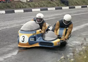 Images Dated 18th September 2020: Graham Milton & John Brushwood (British Magnum) 1978 Sidecar TT