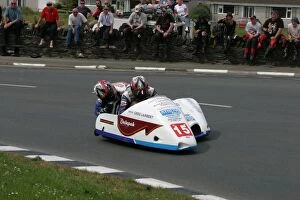 Ivan Murray Gallery: Greg Lambert & Ivan Murray (Honda) 2004 Sidecar TT