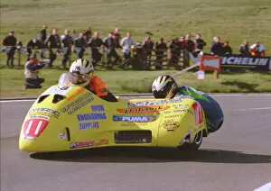 Images Dated 30th September 2018: Greg Lambert & Leigh Aubrey (Windle Yamaha) 1999 Sidecar TT