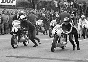 Images Dated 19th January 2022: Gunter Bartusch (MZ, 1) and Tony Jefferies (Yamsel) 1971 Junior TT
