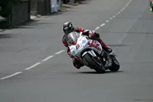 Images Dated 4th June 2007: Guy Martin at Sulby Bridge; 2007 Superbike TT
