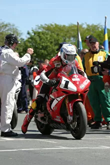 Images Dated 3rd June 2006: Guy Martin (Yamaha) 2006 Superbike TT