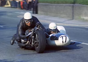 Images Dated 19th November 2018: Hans Peters & Peter Rutterford (Kawasaki) 1969 750 Sidecar TT