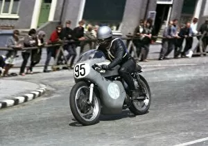 Images Dated 14th January 2018: Hans Sommerhalder (Norton) 1965 Junior TT